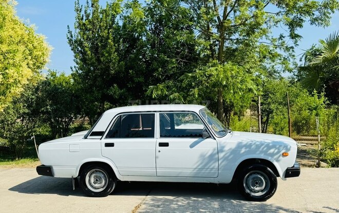 LADA (VAZ) 2107-6