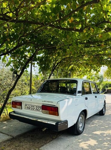 LADA (VAZ) 2107-4