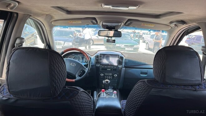 Kia Sorento-12
