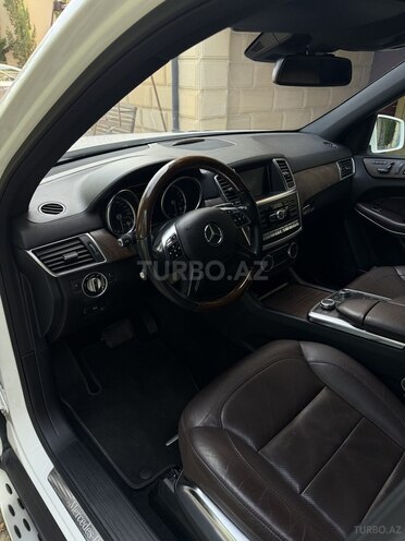 Mercedes GL 500 4MATIC-16
