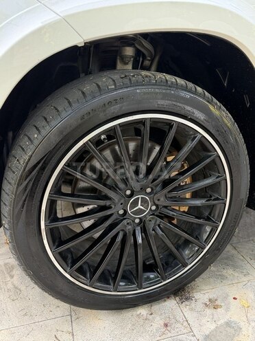 Mercedes GL 500 4MATIC-8