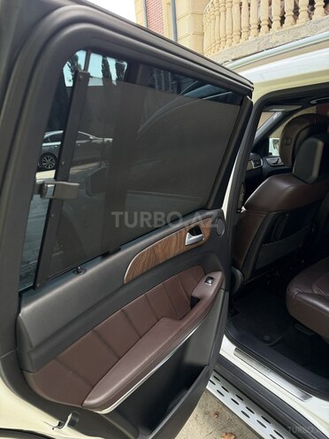 Mercedes GL 500 4MATIC-17