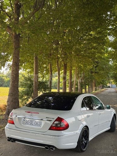 Mercedes E 240-3