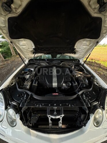 Mercedes E 240-13
