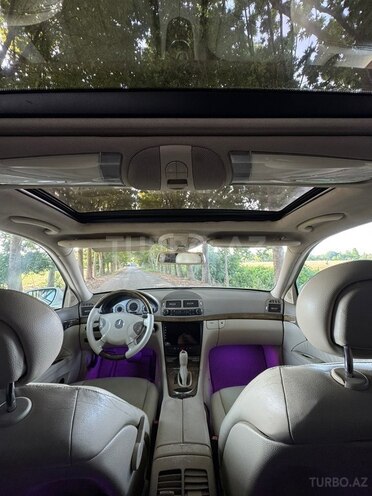 Mercedes E 240-6