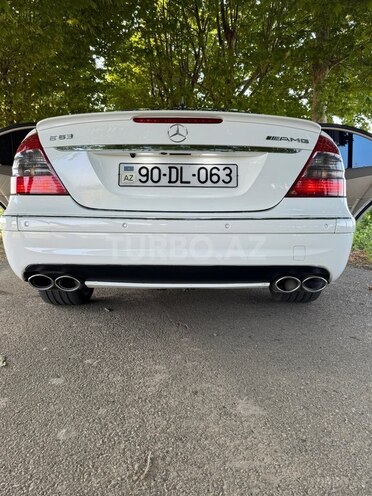 Mercedes E 240-4