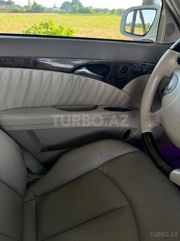 Mercedes E 240-9