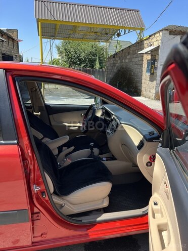 Kia Rio-5