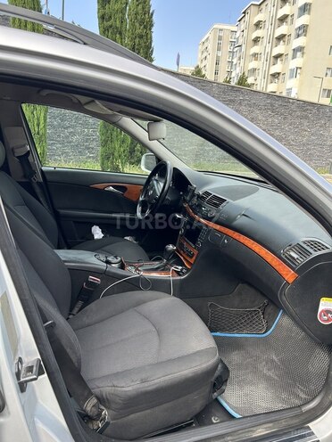 Mercedes E 220-6