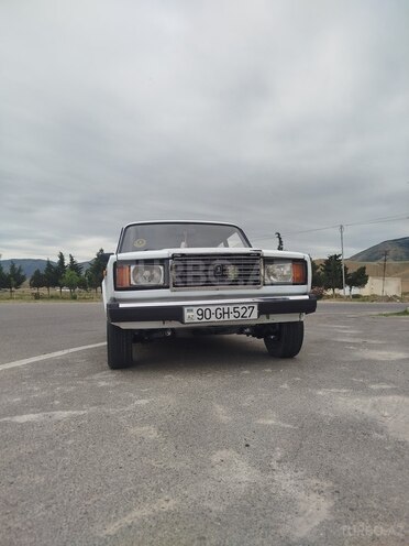 LADA (VAZ) 2107-2