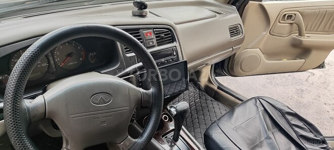 Infiniti G20-9