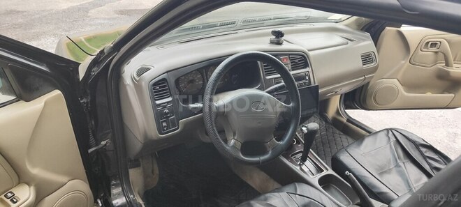Infiniti G20-11