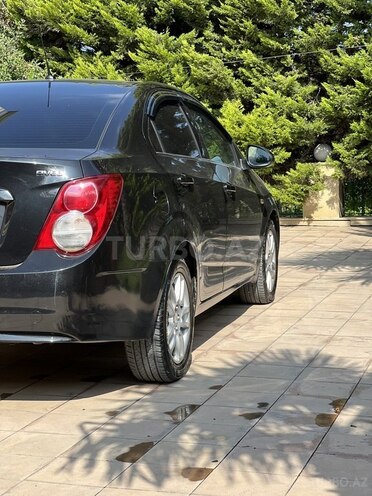 Chevrolet Aveo-10