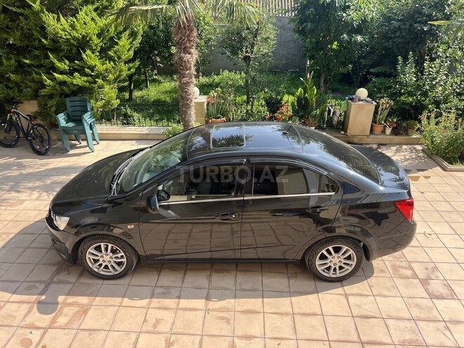 Chevrolet Aveo-11