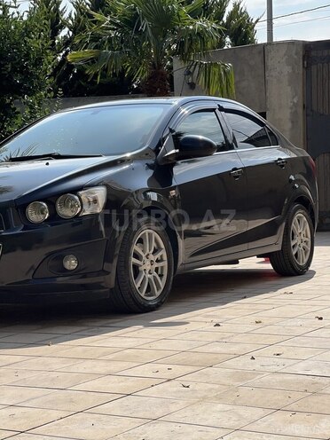 Chevrolet Aveo-13