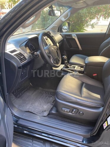 Toyota Land Cruiser Prado-19