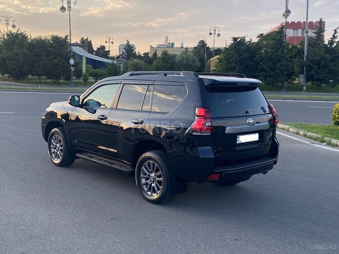 Toyota Land Cruiser Prado-2