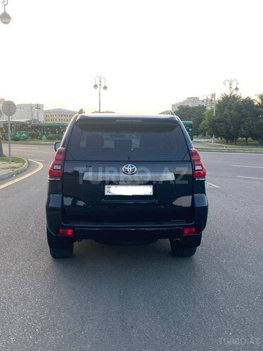 Toyota Land Cruiser Prado-18