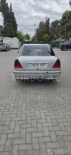 Mercedes C 180-6