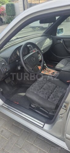 Mercedes C 180-9