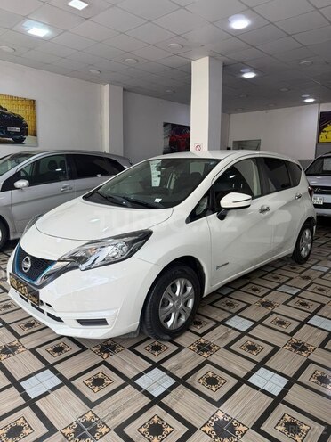 Nissan Note-5