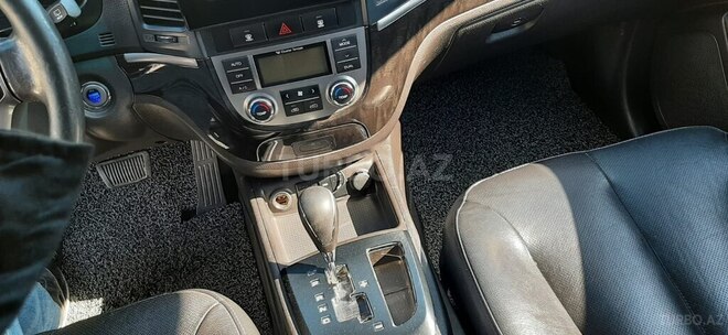 Hyundai Santa Fe-5