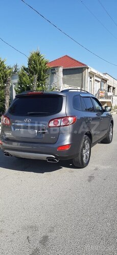 Hyundai Santa Fe-13