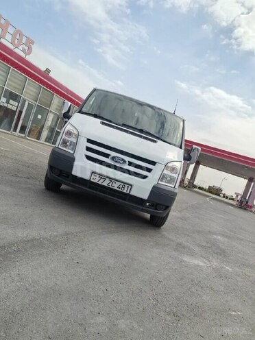Ford Transit-1