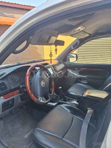 Toyota Land Cruiser Prado-9