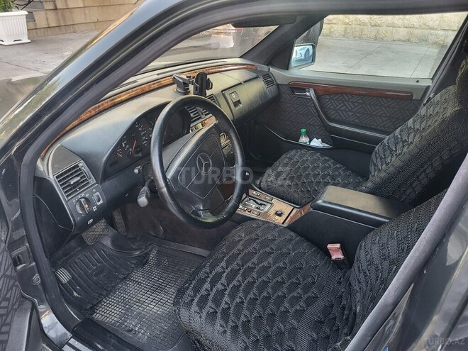 Mercedes C 220-2