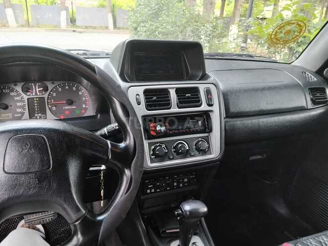 Mitsubishi Pajero io-8