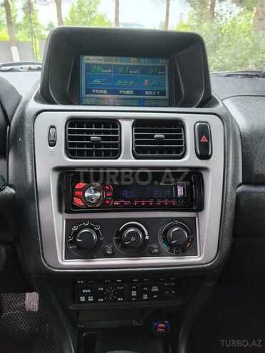 Mitsubishi Pajero io-9