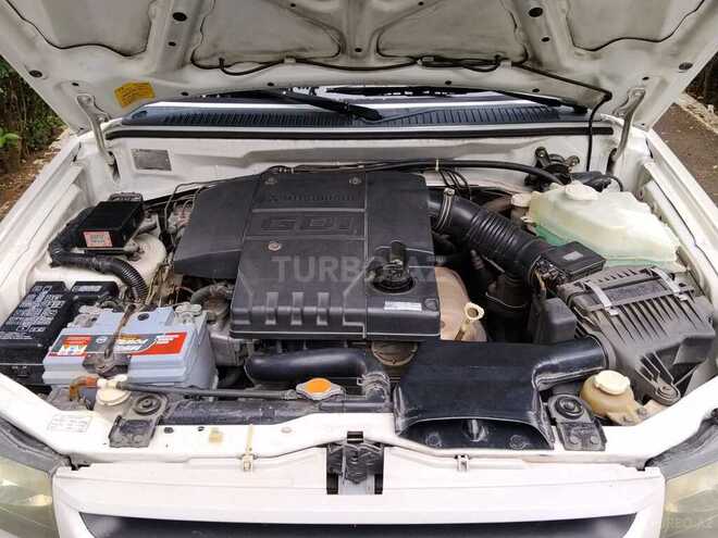 Mitsubishi Pajero io-12