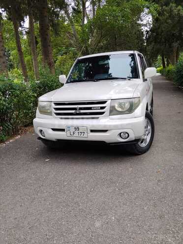 Mitsubishi Pajero io-2