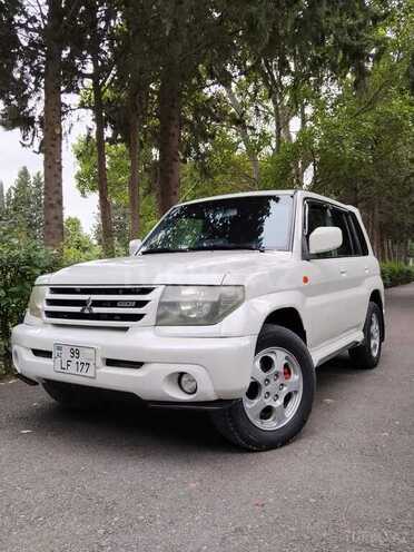 Mitsubishi Pajero io-1
