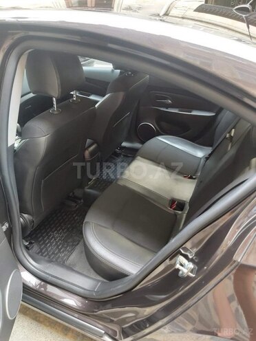 Chevrolet Cruze-6