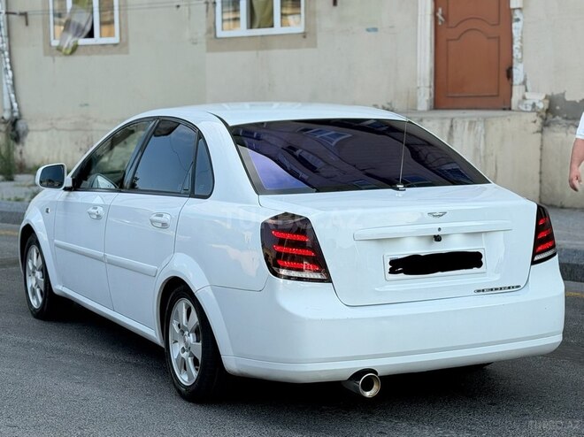 Daewoo Gentra-14