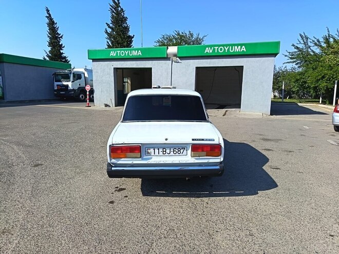 LADA (VAZ) 2107-8