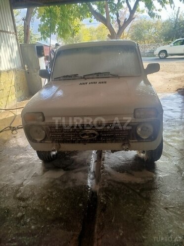 LADA (VAZ) Niva-8
