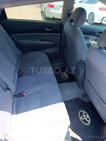 Toyota Prius-11
