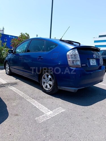 Toyota Prius-8