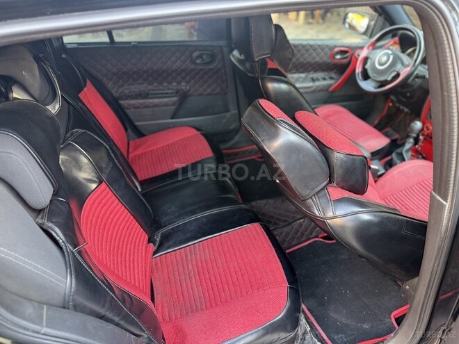 Renault Megane-11