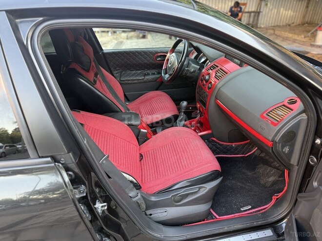 Renault Megane-9