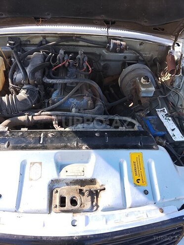 GAZ 3110 "Volga"-8