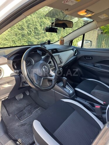 Nissan Sunny-5