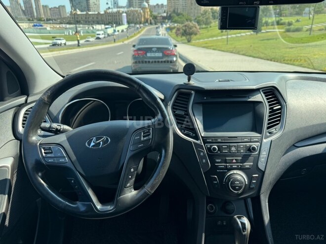 Hyundai Santa Fe-5