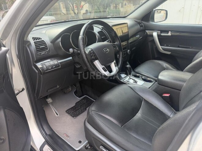 Kia Sorento-11