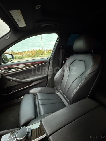 BMW 530-11