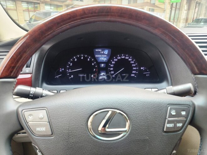 Lexus LS 460-9