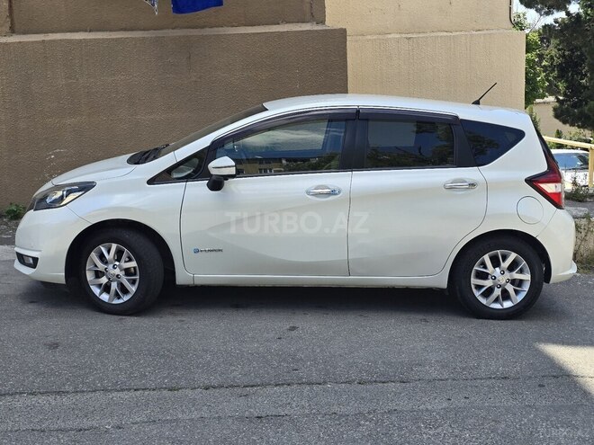 Nissan Note-4